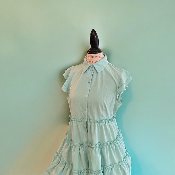 Vintage Sundress. Button down. Flutter sleeve. Ruffled tiers. Super light. - Picture 8 of 16